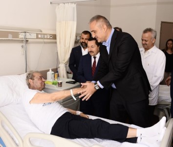Bakan Ersoy'dan Can Gürzap'a Geçmiş Olsun Ziyareti