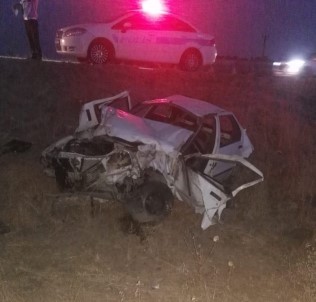 Şanlıurfa'da Trafik Kazası Açıklaması 1 Ölü, 3 Yaralı