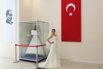 HAYIRSEVERLER - Yeni Çiftlere Gelinlikleri Ataşehir Belediyesinden