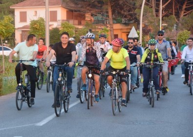 Aliağa'da Bisiklet Yolu Açıldı