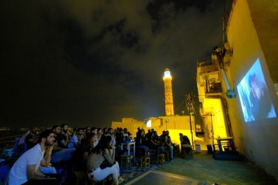 Mardin'in tarihi damlarında sinema keyfi