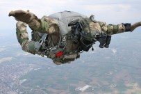 PARAŞÜTLE ATLAMA - Özel Kuvvetlere Paraşüt Eğitimi