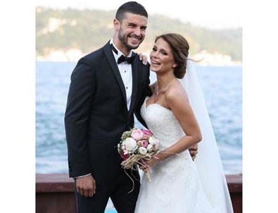 Berk Oktay’ın müstehcen fotoğraflarını eşinin sızdırdığı ortaya çıktı