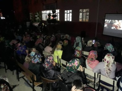 Biga'da AK Parti Sıcak Yaz Gecelerine Renk Katıyor