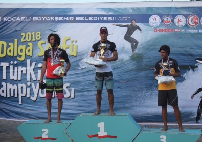 Türkiye'nin İlk Deniz Sörfü Şampiyonası Gerçekleşti