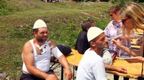BELGESEL - Kosova'nın Yarım Kalmış Hikayesi 'Tahta Kılıç' Filmine Yansıyacak