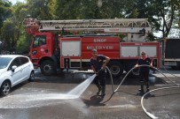 İTFAİYE MÜDÜRÜ - Sinop'ta Kaldırımlar Deterjanlı Su İle Yıkandı