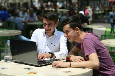 Ücretsiz İnternet Hizmeti Beğeni Topluyor