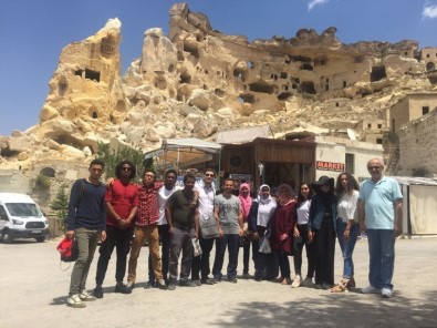 Yabancı Uyruklu Öğrenciler Kapadokya'yı Gezdi