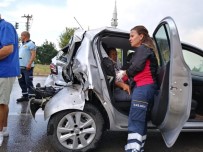 Balıkesir'de Korkutan Kaza Açıklaması 1'İ Ağır 3 Yaralı