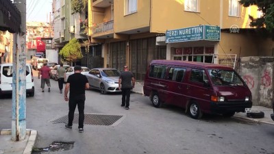 İzmir'de Bıçaklı Kavga Açıklaması 2 Yaralı