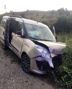 Kastamonu'da İki Otomobil Çarpıştı Açıklaması 8 Yaralı