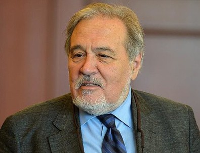 Prof. Dr. İlber Ortaylı, Mesut Özil'e destek