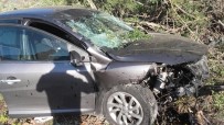 Sivas'ta Otomobil Şarampole Devrildi Açıklaması 2 Yaralı Haberi