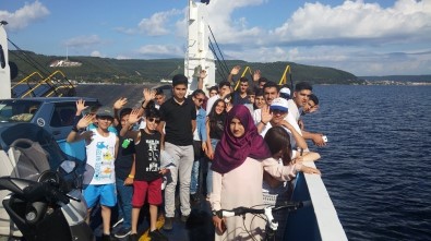 Başkaleli Öğrenciler İstanbul Ve Çanakkale'yi Gezdi