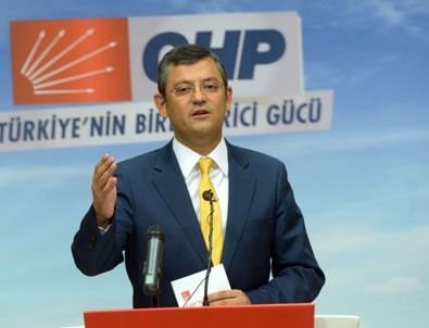CHP'li Özgür Özel Leyla'yı da siyasetine alet etti