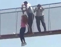 Genç kız Köprüden atladı, polis havada yakaladı