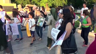 Zonguldak'ta Eylül Ve Leyla İçin Gökyüzüne Siyah Balon Bırakıldı