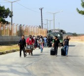 ÖNCÜPINAR - 52 Bin 114 Suriyeliden 49 Bini Türkiye'ye Döndü