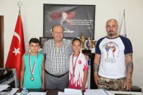 AHMET KOYUNCU - Başarılı Sporculardan Başkan Özakcan'a Ziyaret