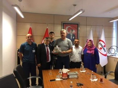 Başkan Yiğit, Erdemir Genel Müdürü Oral'ı Ziyaret Etti