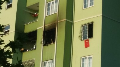 Gaziantep'te Apartmanda Çıkan Yangın Korkuttu