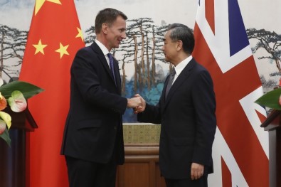 İngiliz Bakandan Çin'de Gaf