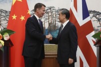 ÇİNLİ - İngiliz Bakandan Çin'de Gaf