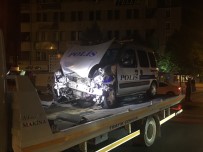 Kırmızı Işık İhlali Yapan Alkollü Sürücü Polis Aracına Çarptı Açıklaması 3 Yaralı