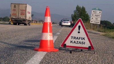 Manisa'da Trafik Kazası Açıklaması 4 Yaralı