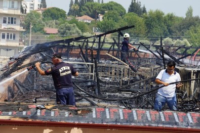 Aydın'da Okul Çatısı Kül Oldu