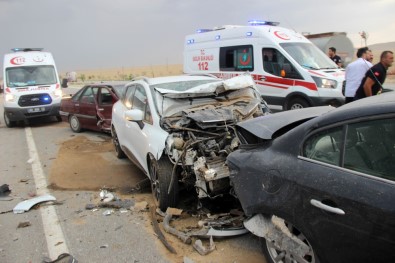 Konya'da Kum Fırtınasında 19 Araç Birbirine Girdi Açıklaması 17 Yaralı