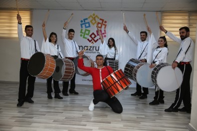 Mazruna Halk Dansları Ekibi Türkiye'yi Temsil Edecek