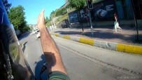 ŞEHİRLERARASI OTOBÜS - Emniyetten Motosiklete Çarpan Sürücüye Ders