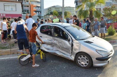 Milas'ta Otomobil İle Tır Çarpıştı;  4 Yaralı