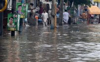 LAHOR - Pakistan'da Şiddetli Yağışlarda Ölenlerin Sayısı 18'E Çıktı