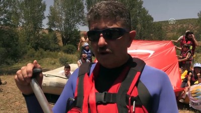 Raftingciler 'Başbağlar Katliamı' Şehitlerini Andı