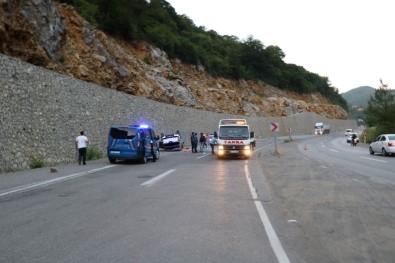 Zonguldak'ta Trafik Kazası Açıklaması 1'İ Ağır 6 Yaralı