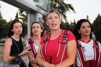 BEZIRHANE - Motosiklet Tutkunları Leyla Ve Eylül İçin Bodrum Sokaklarında Tur Attı