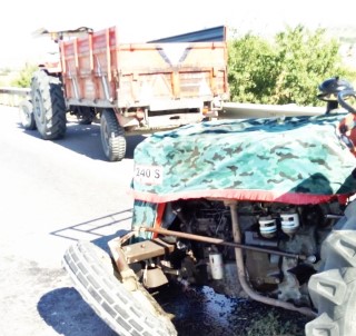 Sungurlu'da Traktörler Çarpıştı Açıklaması 3 Yaralı
