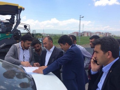 Ardahan'da Sıcak Asfalt Çalışmaları Sürüyor