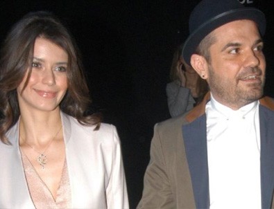 Şok iddia! Beren Saat evi terk etti