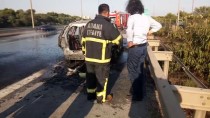 Adana'da Seyir Halindeki Otomobil Yandı