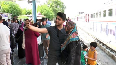 Diyarbakır'dan 50 Öğrenci Bosna Hersek'e Uğurlandı
