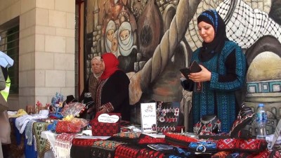 Kudüslü Kadınlar 'El Emeği Göz Nuru' Ürünlerini Sergiledi