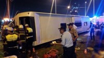 Kütahya'da Tırın Çarptığı Yolcu Otobüsü Devrildi Açıklaması 1 Ölü 13 Yaralı