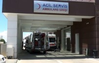 ALTINŞEHİR - Otomobil Şarampole Yuvarlandı Açıklaması 4 Yaralı