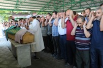 AHMET KARAKAYA - Kaçak Madendeki Göçükte Ölen İşçiler Son Yolculuğa Uğurlandı