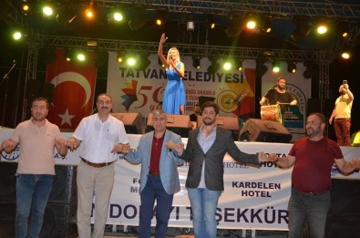 Tatvan Doğu Anadolu Fuarı Konserlerle Devam Ediyor