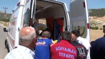 ADıYAMAN ÜNIVERSITESI - Adıyaman'da Yolcu Minibüsü Devrildi Açıklaması 1 Ölü, 1 Yaralı